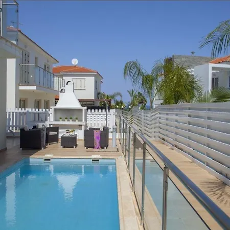 “renting A Holiday With Swimming Pool” 95 Protaras